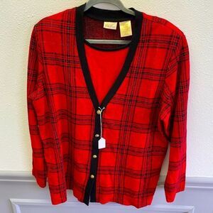 BOBBIE BROOKS red plaid cardigan with a crew neck shirt lining, Sz XL (1019)